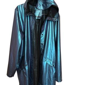 Rains Women's Iridescent Blue Trench Coat and Bucket Hat